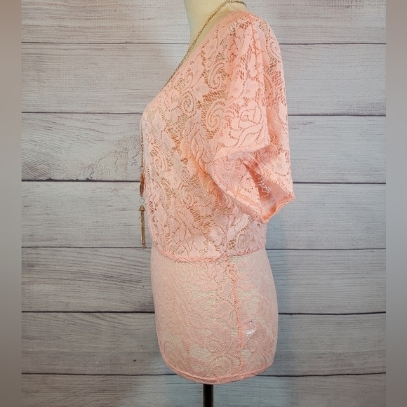 PAPAYA Floral Lace Short Sleeve Blouse with Necklace Pink Size Small - Picture 2 of 6
